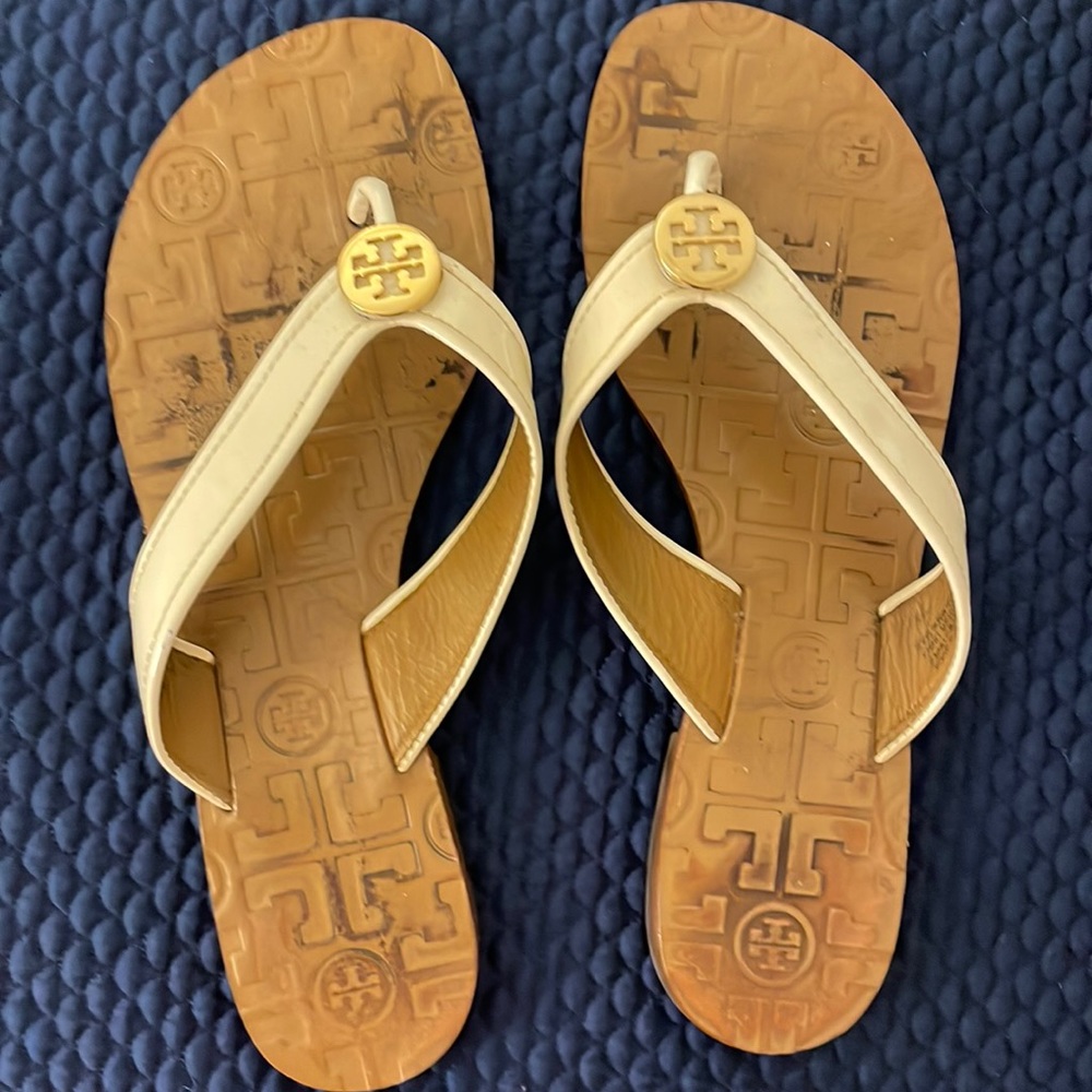 Tory Burch white patent leather flip flops